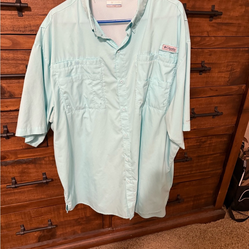 Columbia Blue Casual Button Down Shirt Lightweight Design